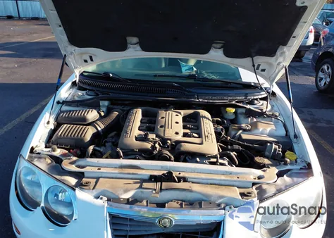 2002 Chrysler 300M z USA, uszkodzony, nr VIN 2C3HE66G12H222996